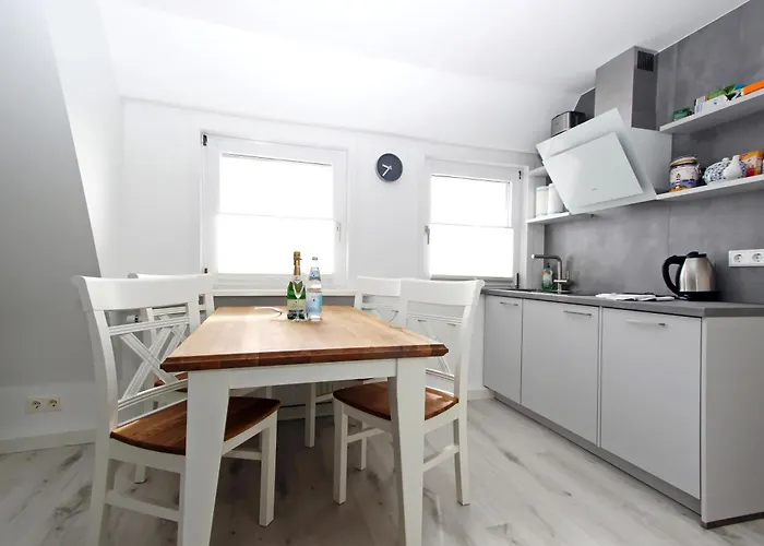 Senhues, App 7 * Hörnum